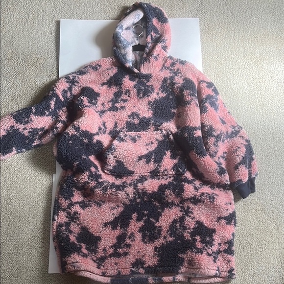 Cozy Pink and Black Hooded Fleece - Picture 1 of 3